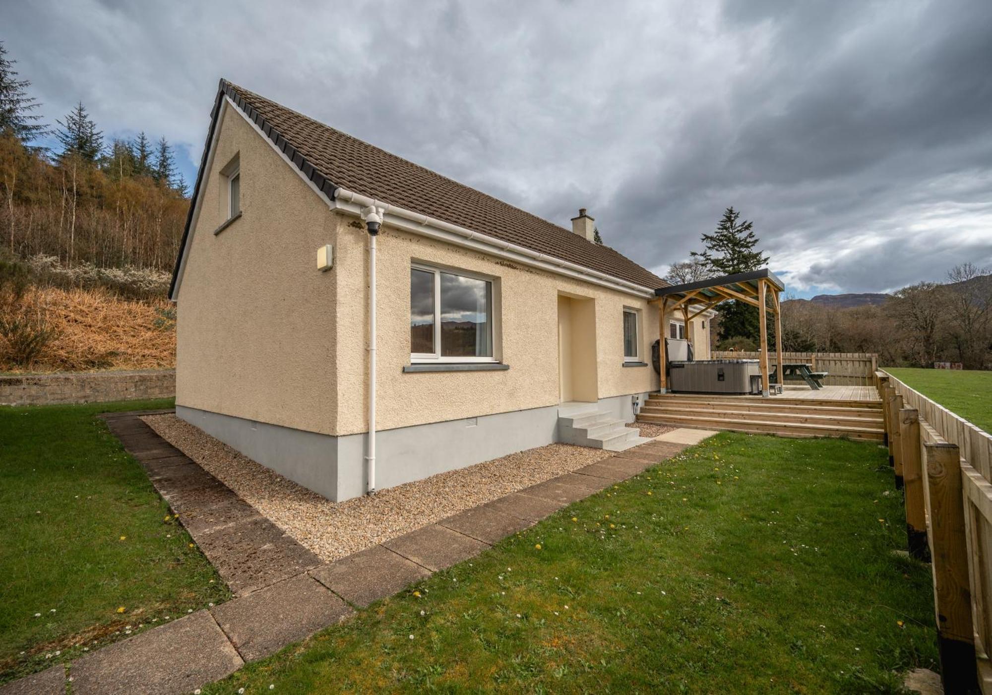 Loch Ness Cottage フォート・オーガスタス エクステリア 写真