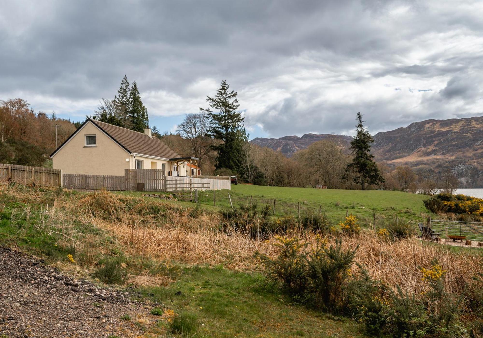 Loch Ness Cottage フォート・オーガスタス エクステリア 写真